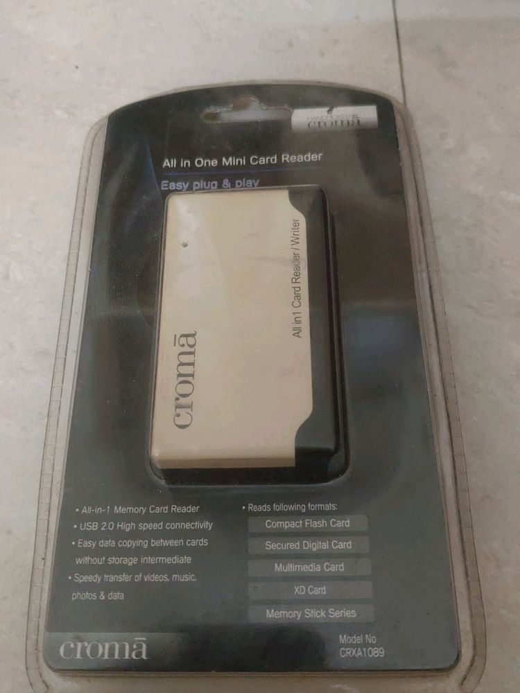 Brand New Card Reader-Croma