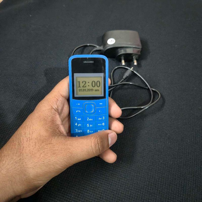 Blue Retro Basic Phone