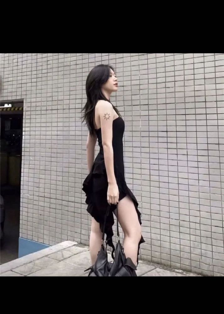 New Me Asia Ruffle Hem Dress 🐈‍⬛
