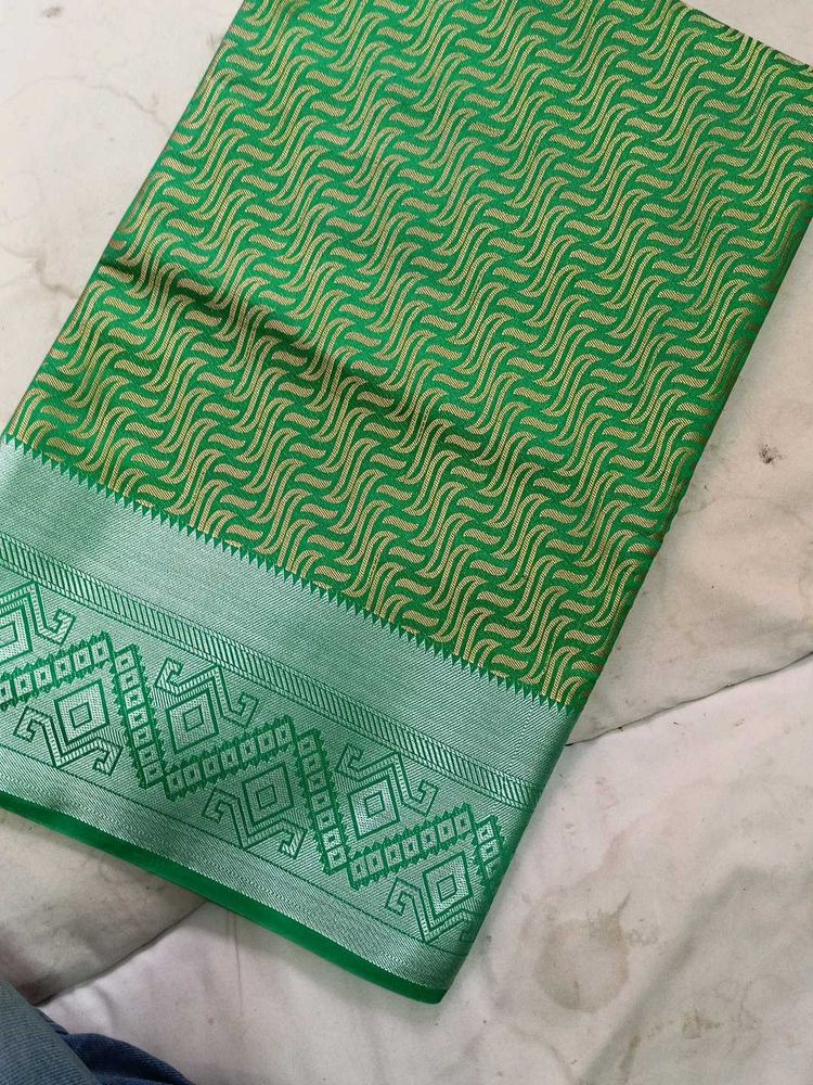 New Fresh Banarsi Silk Sarees With Blouse