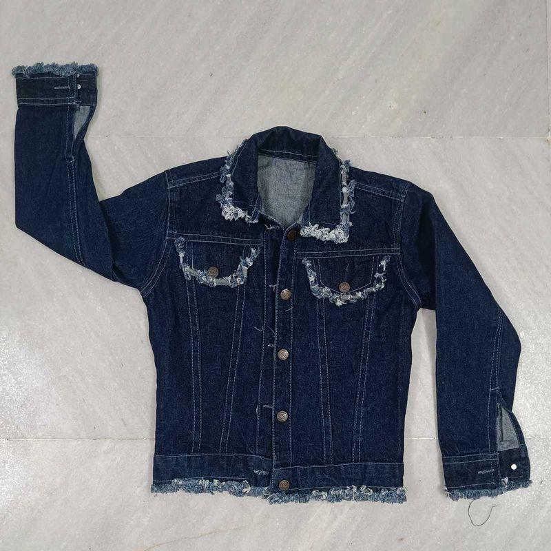 Y2K Denim Jacket with Frayed Detailing