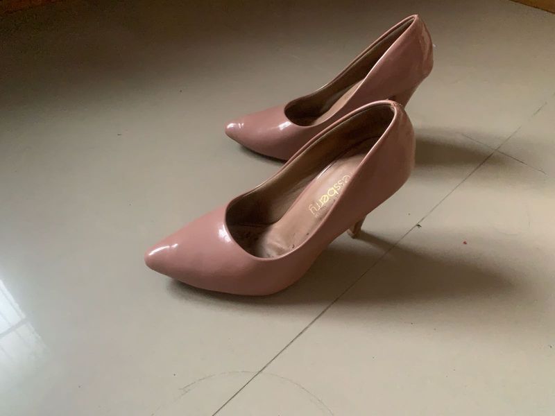 Elegant Pink Berry Heels