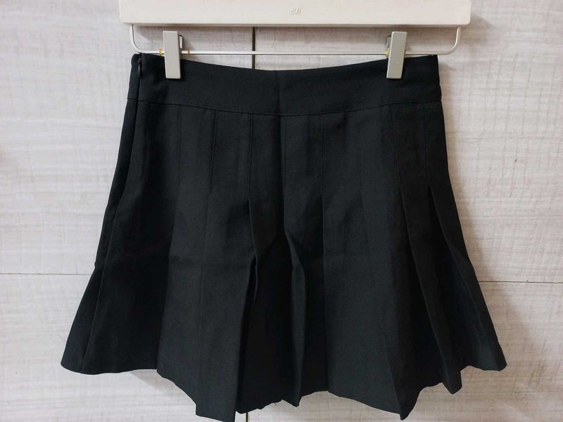 Korean Black Pleated Skirt With Shorts