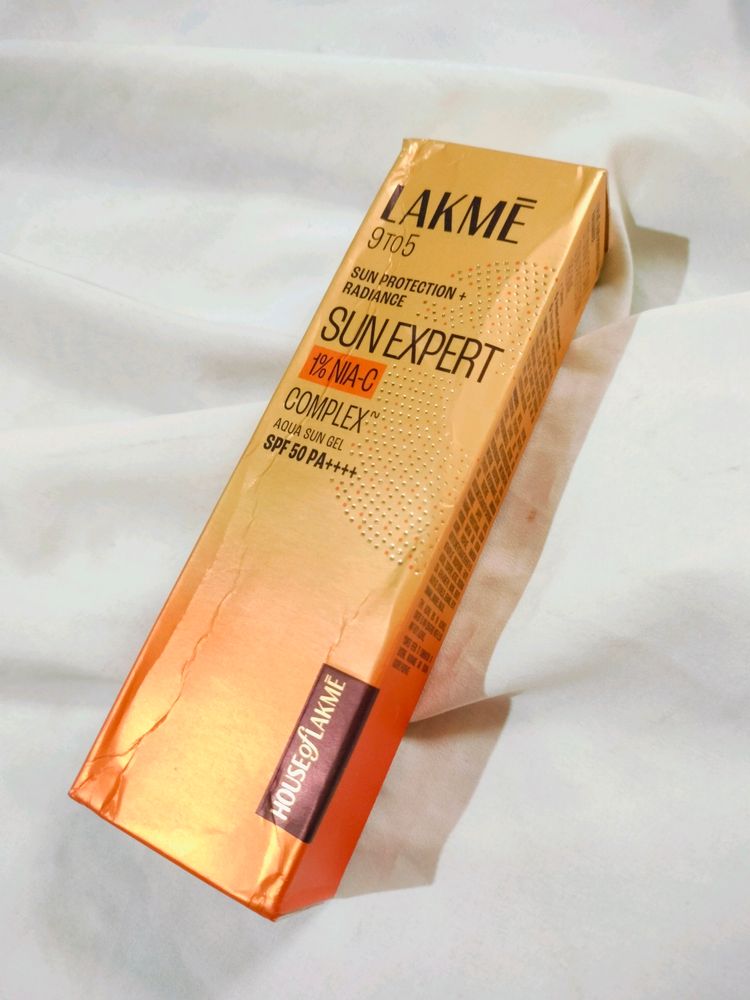 Lakme Sun Expert 1% Nia-C Sunscreen