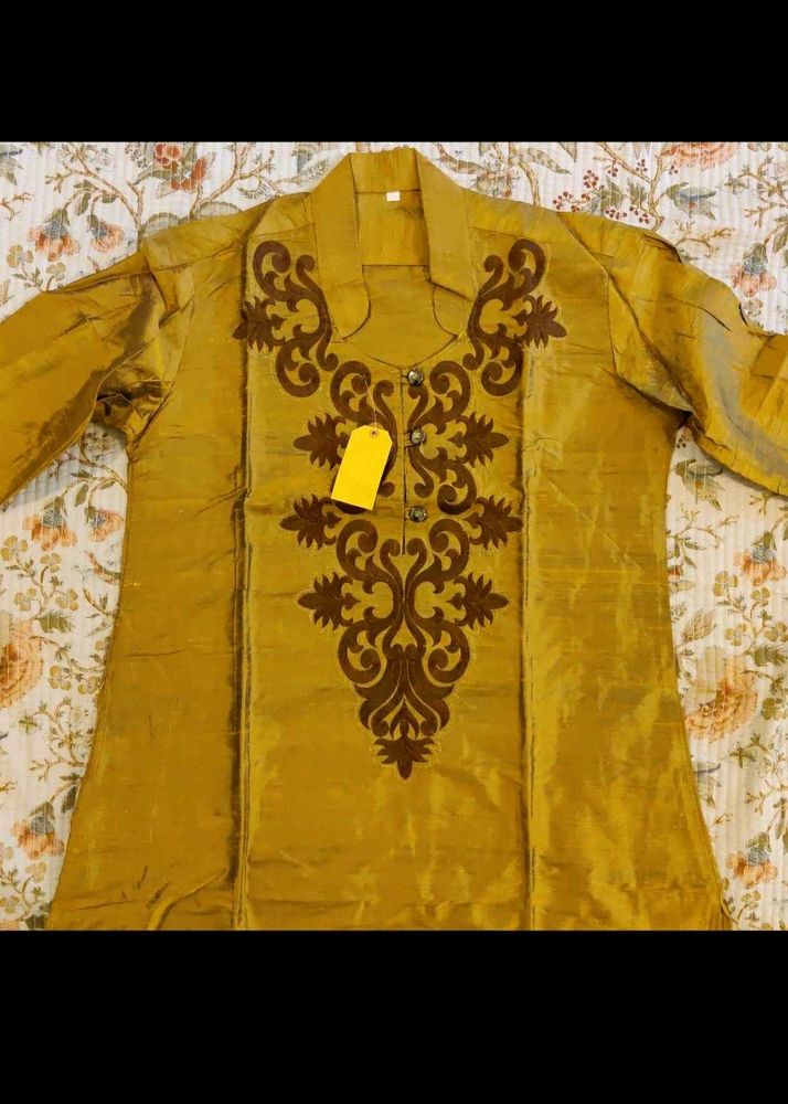 Elegant Ethnic Kurta medium size