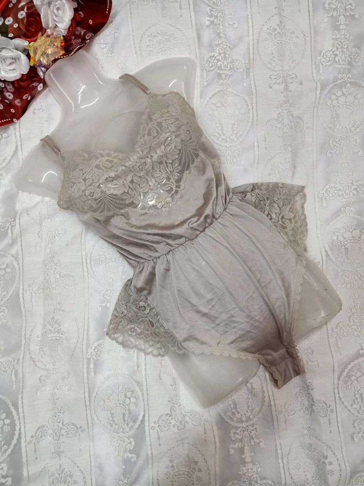 ✨Lace Trimmed Camisole Slip✨
