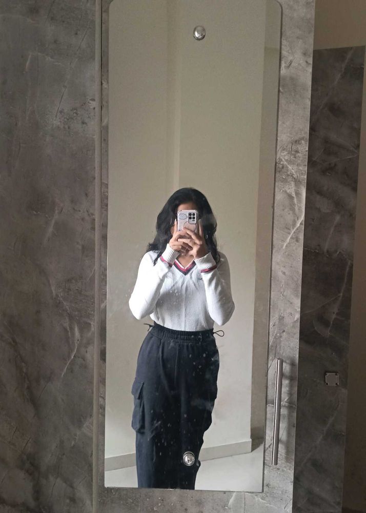 Uniqlo Brand White Korean Top