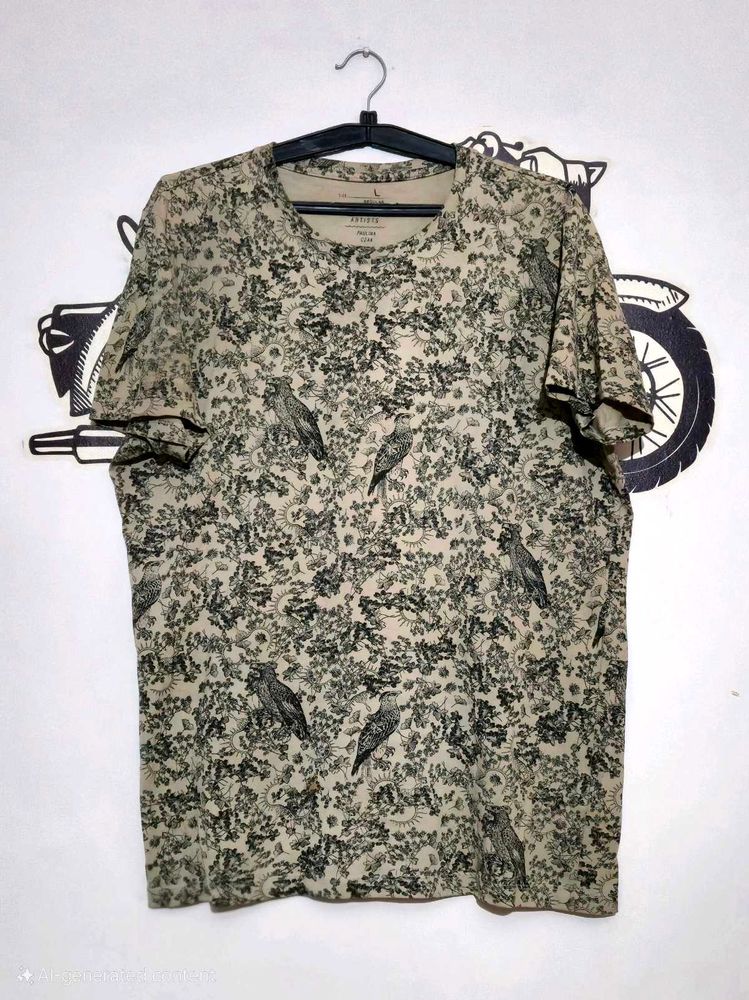 Mens Printed Tee.