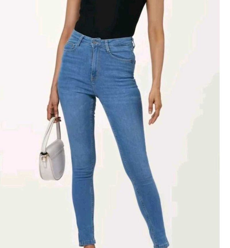 Pantaloons Stylish Blue Denim Jeans
