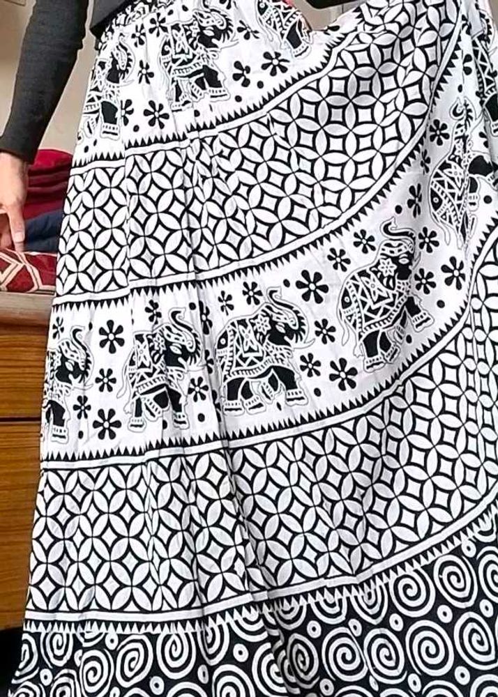 Black printed White Skirt.