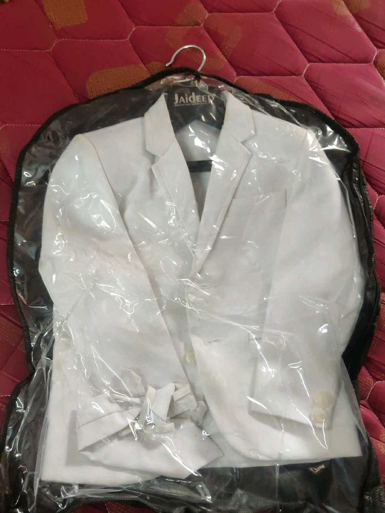 White Jaidee Blazer