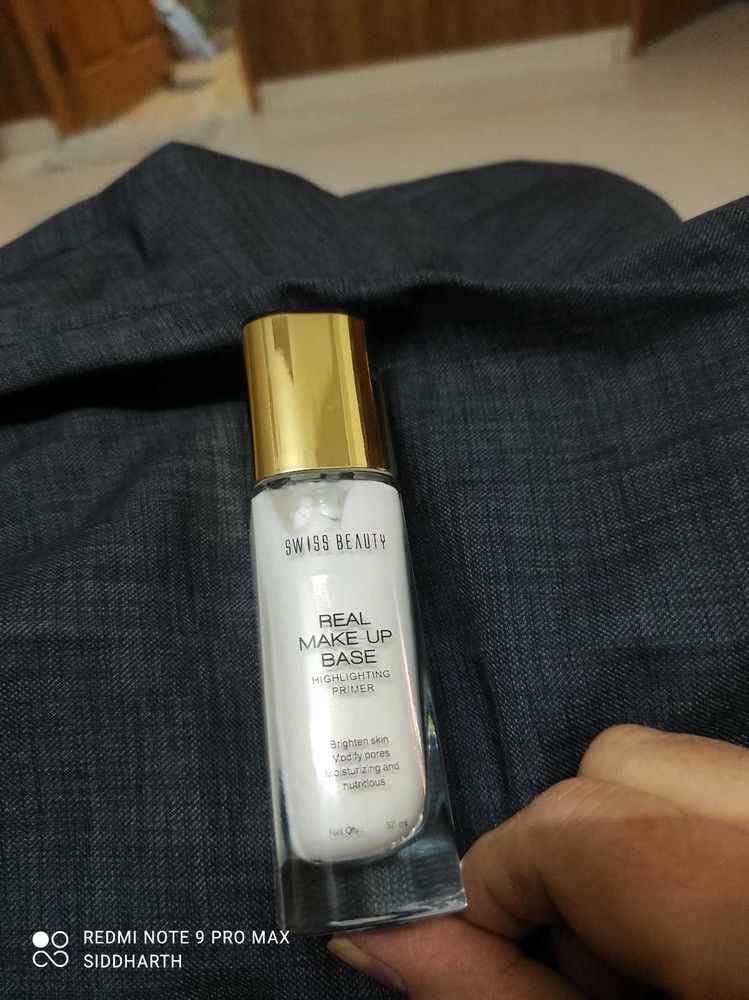 Real Make_up base