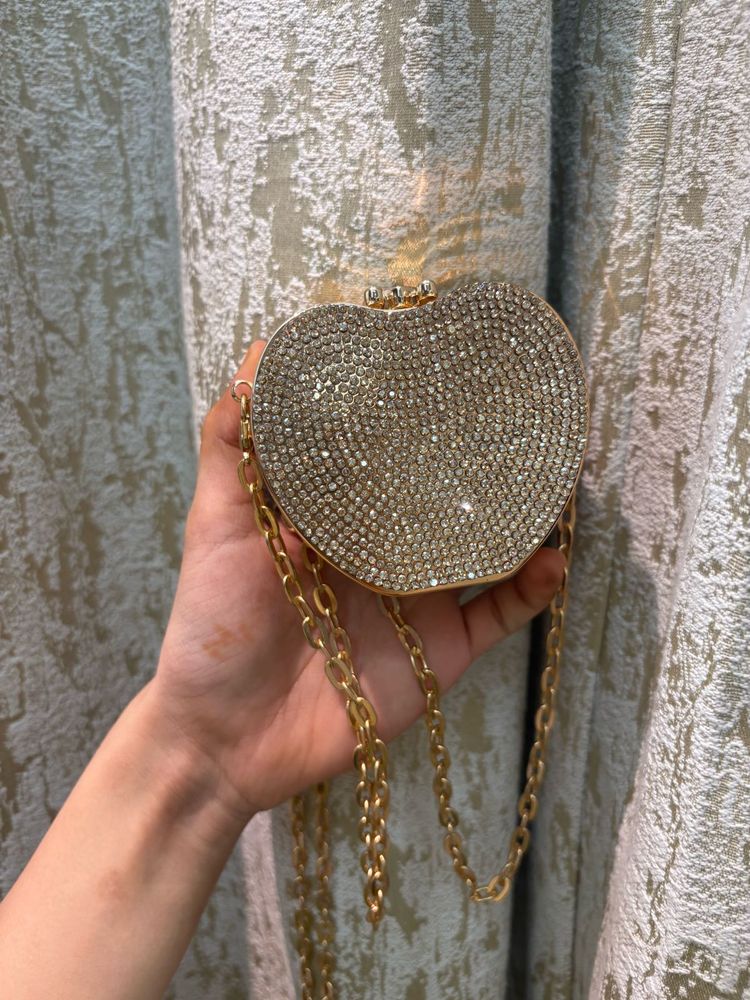 Sparkling Heart Clutch