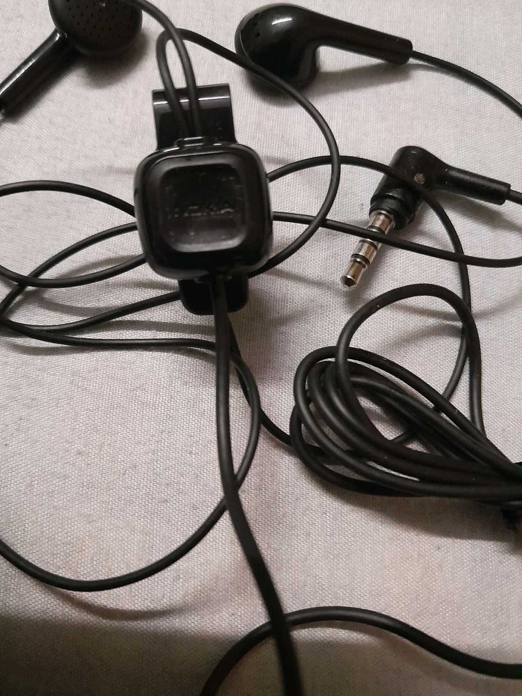 100% Original  Earphone