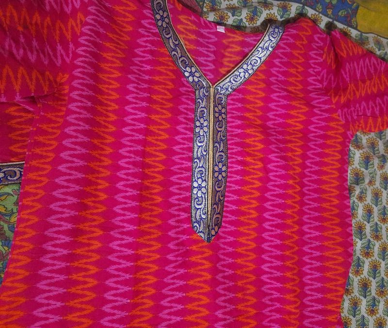 🔥🔥Pink Ikkat Embroidered Kurti