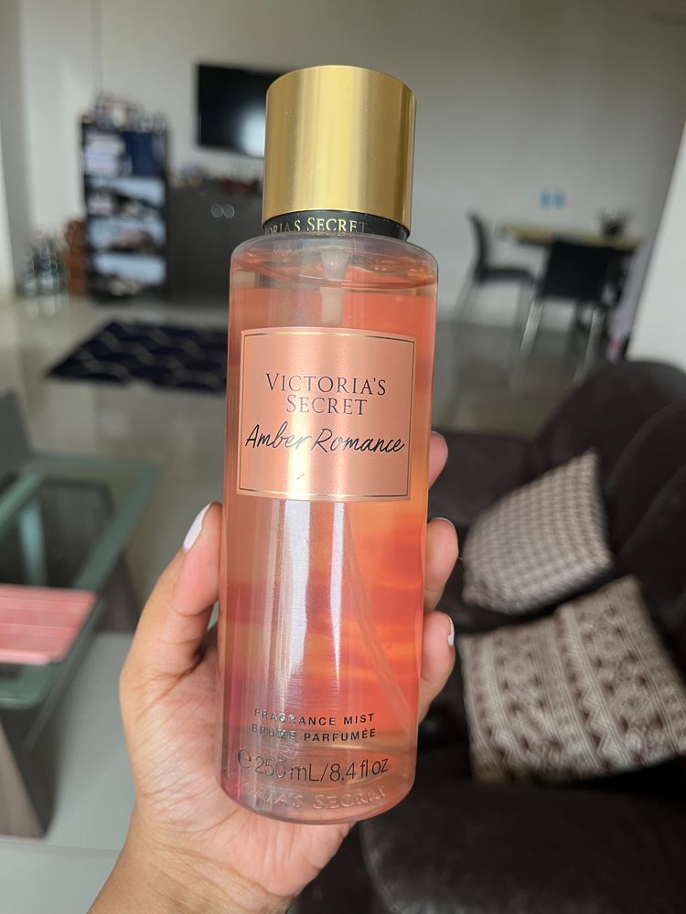 VICTORIA SECRET AMBER ROMANCE BODY MIST (new!!)