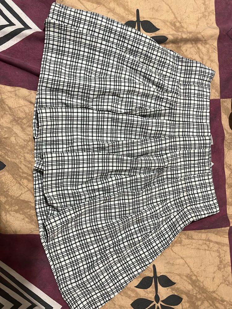 Checks Pleated Skirt