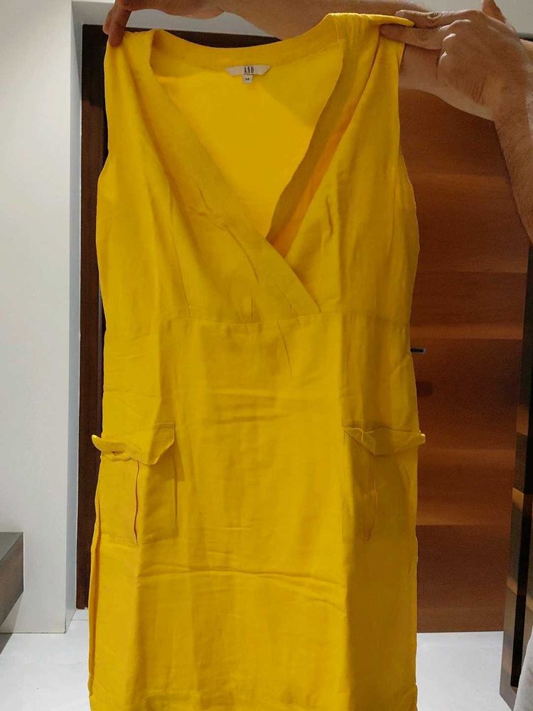 Yellow Sleeveless Casual Dress