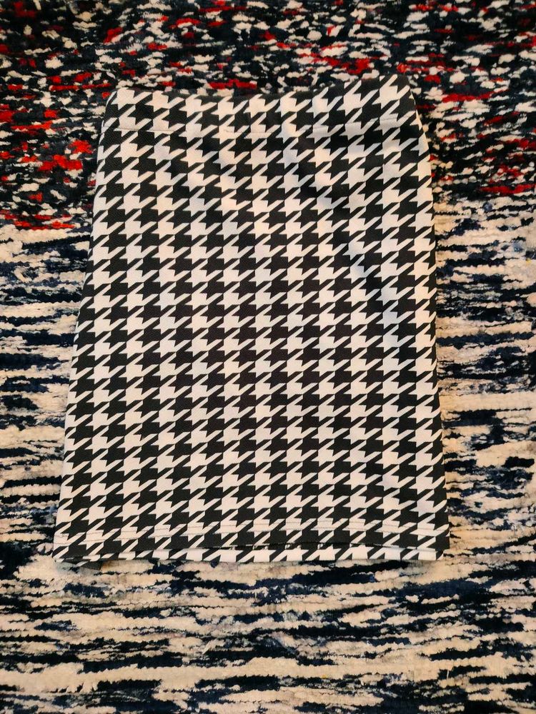 Houndstooth Mini Skirt