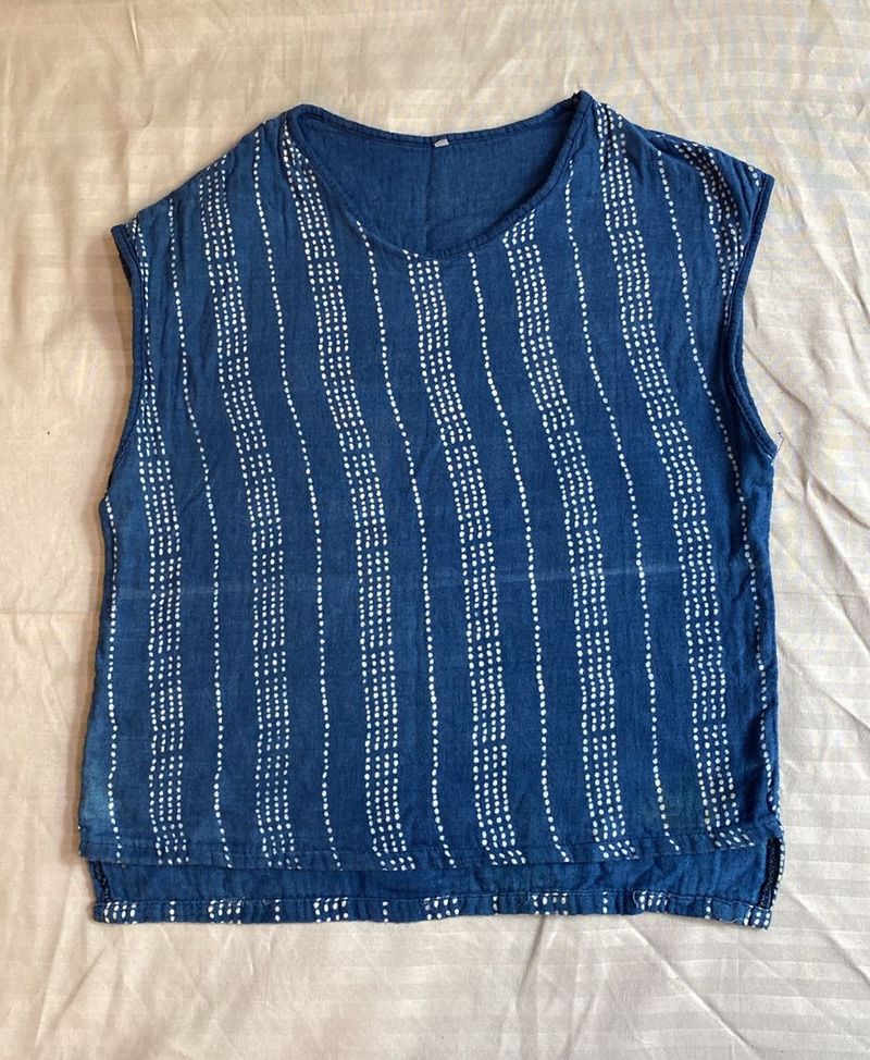 Short blue kurti with white dotted pattern