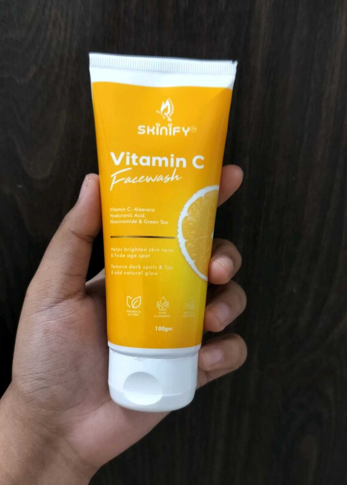 Skinify Vitamin C FACEWASH