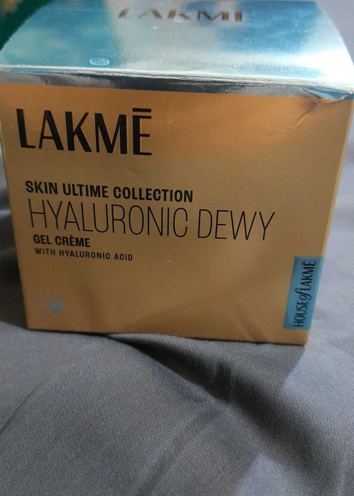 Lakme Hyaluronic Dewy Gel Creme
