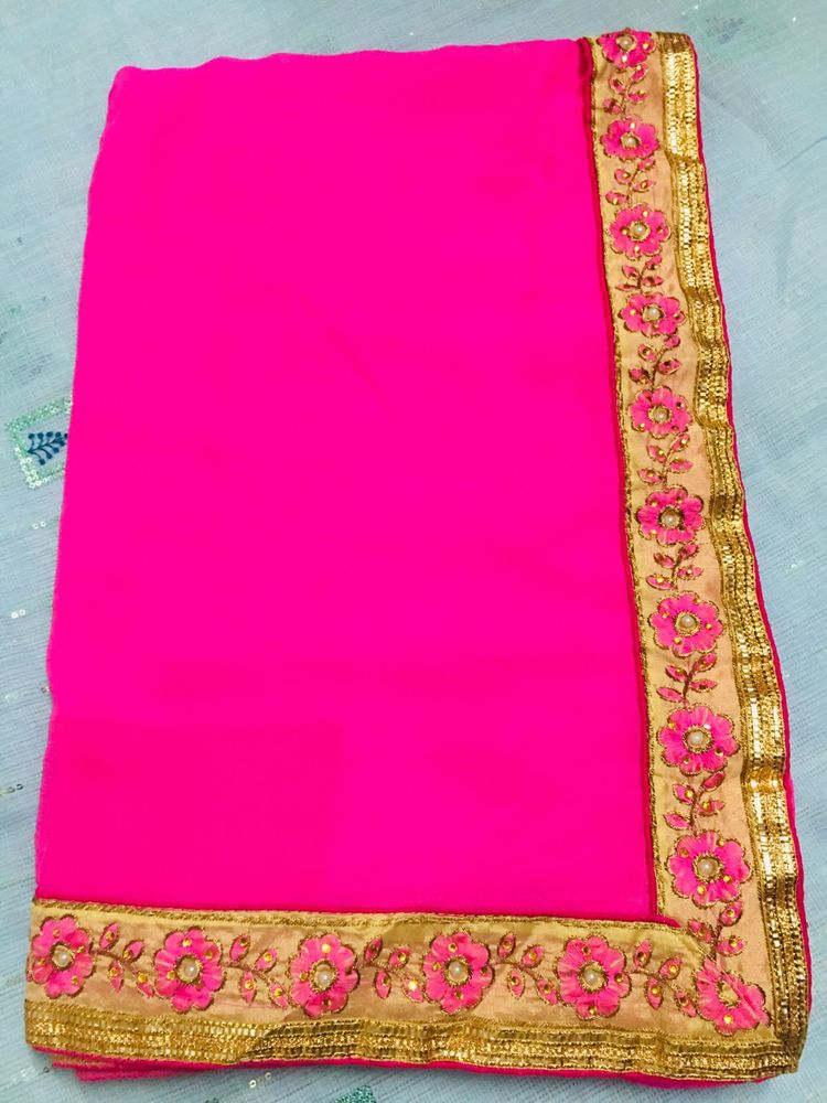 selling pink border saree.