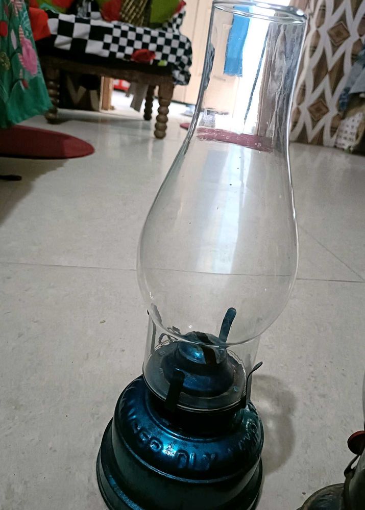2Kerosene Lamps