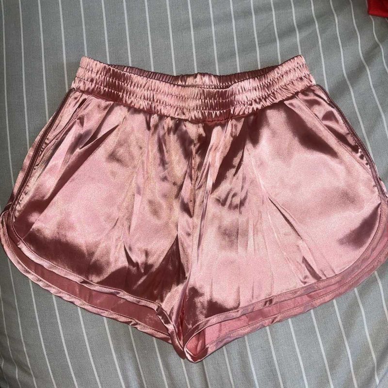 Pinteresty Satin Pink Shorts(H&amp;M)