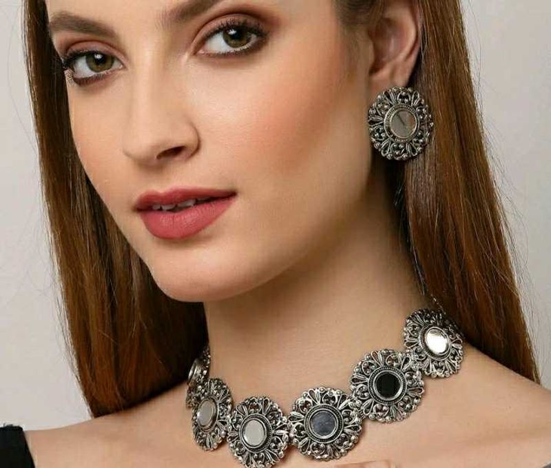 Nacklace