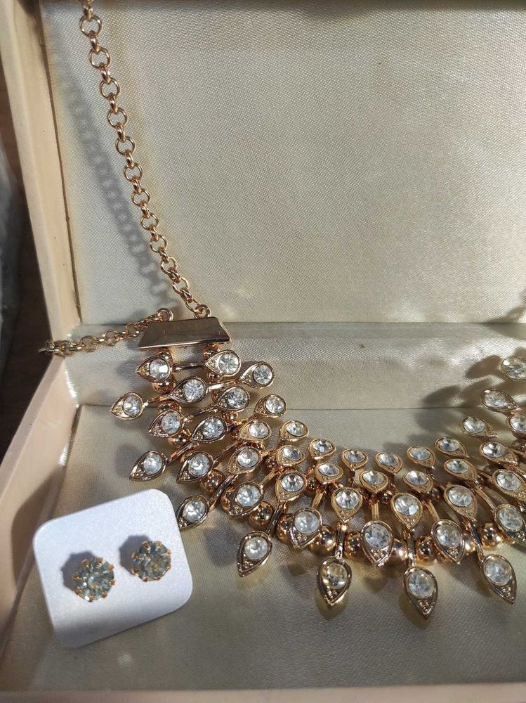 Traditional Necklace &amp; Earings Set