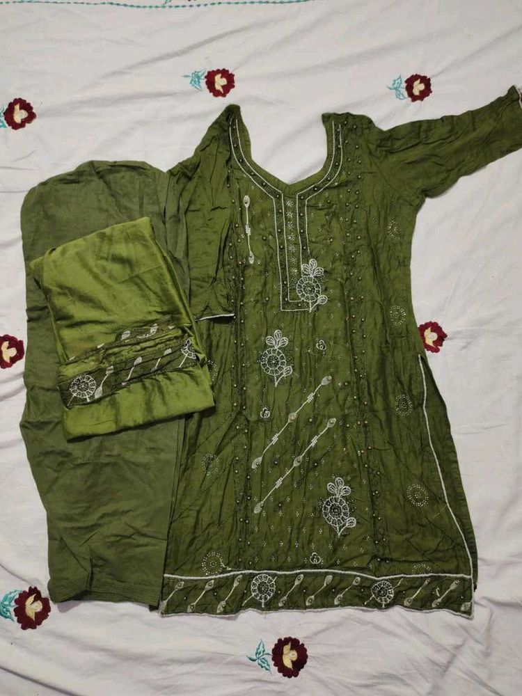 Green Embroidered Kurta Set
