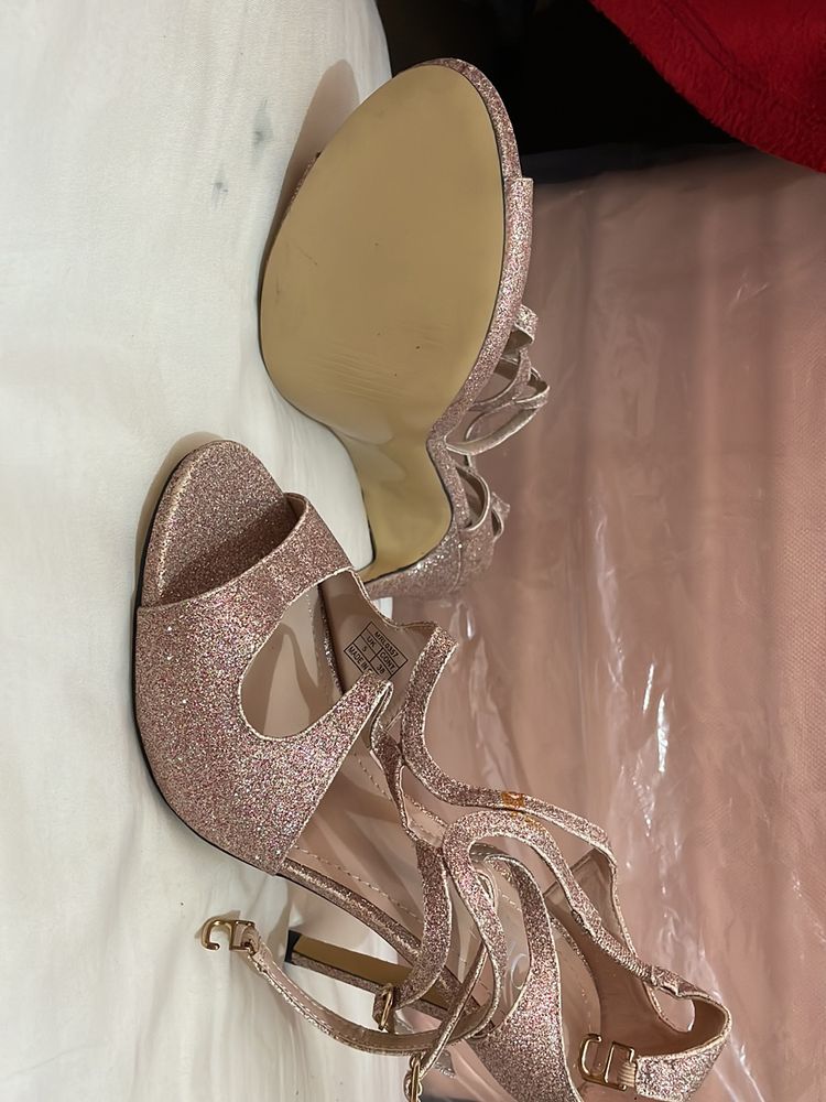 Price  Drop🎉🎊Mode By Red Tape Stilletoes