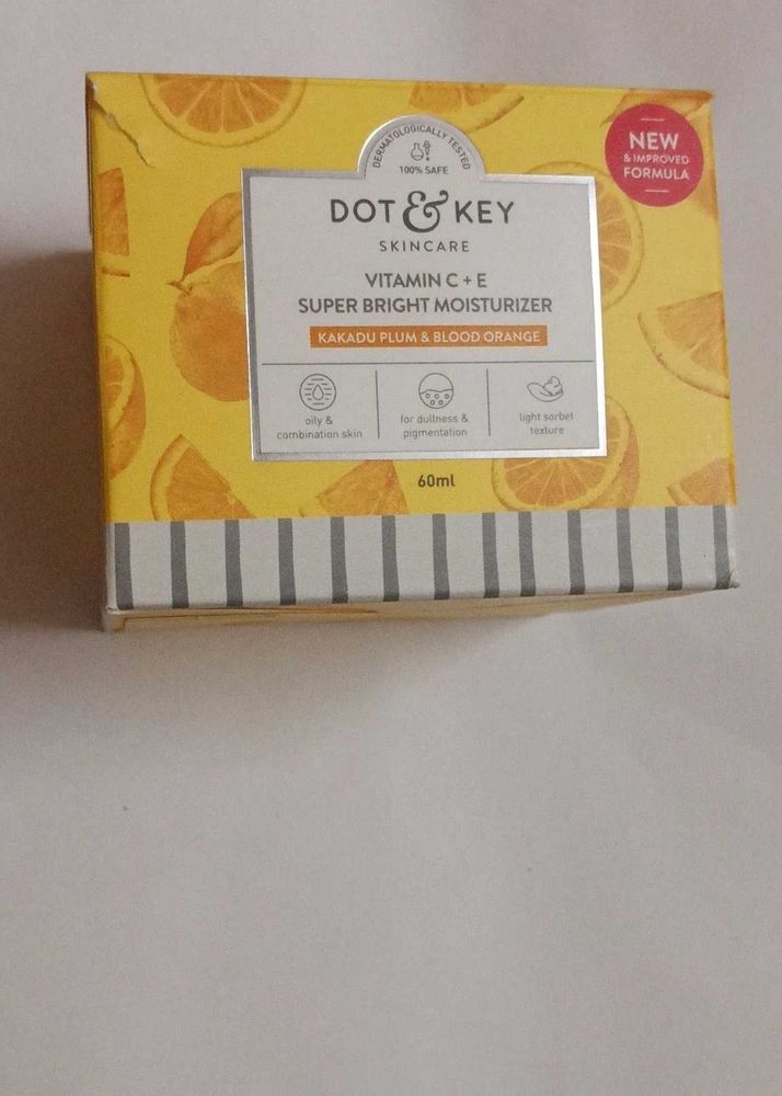 Dot &amp; Key Super Bright Moisturizer