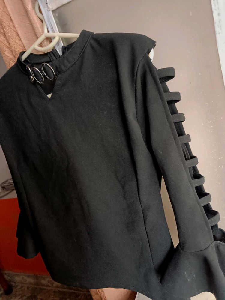 Black Cutout Sleeve Top