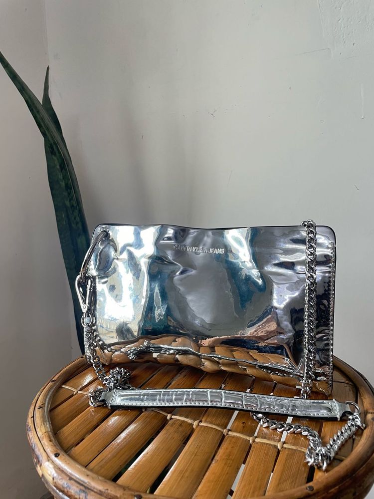 Calvin Klien Sliver Sling Bag
