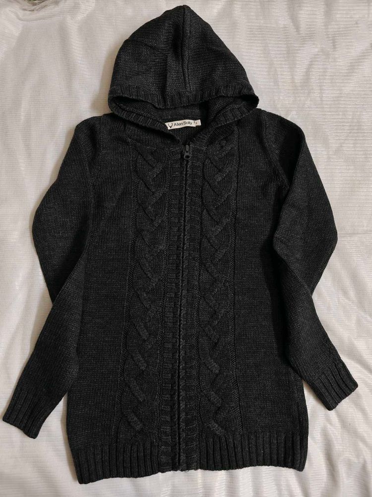 🆕 Gray Knitted Hoodie Sweater