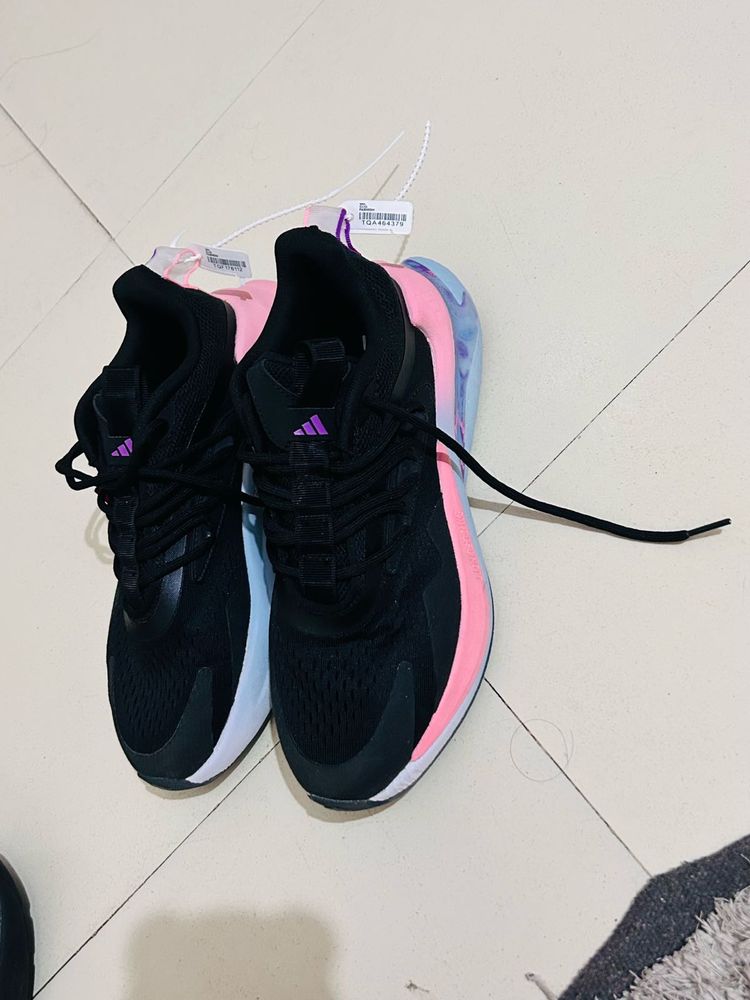 Adidas Women&#39;s AlphaBoost V2 Black RunningShoes