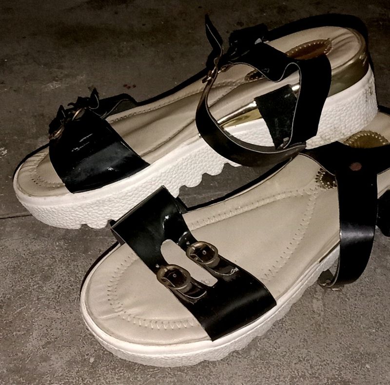 Korean Footwear For Womens