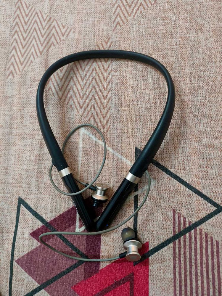 Neckband Headphones