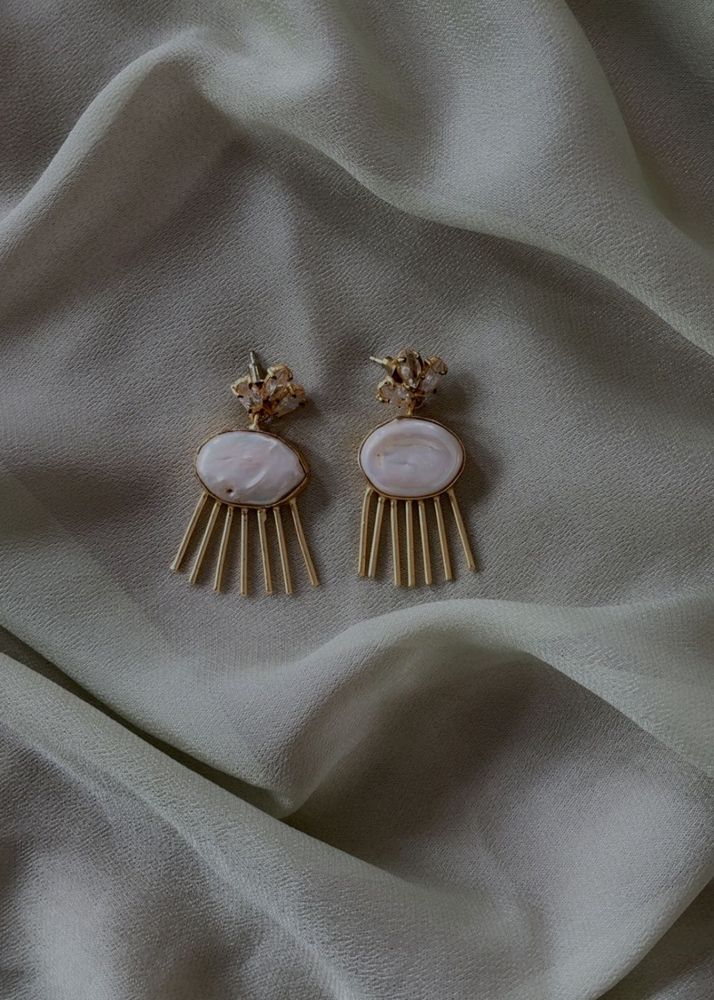 Elegant Gold Drop Earrings