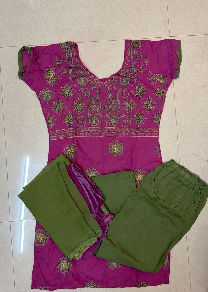 Embroidered Kurta Set