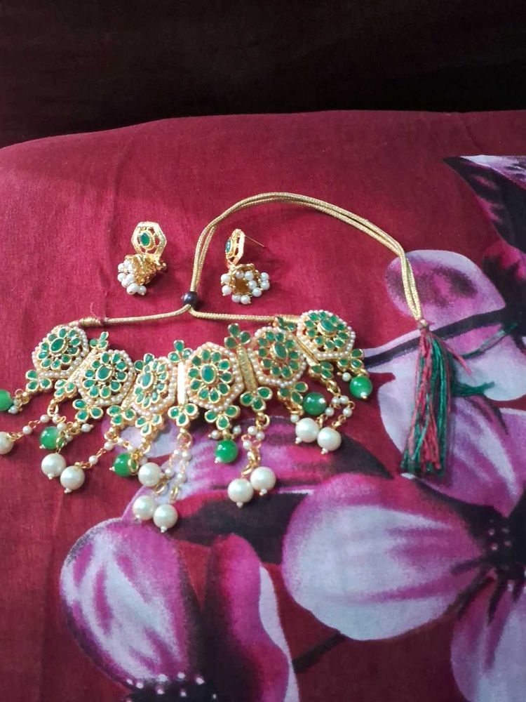 Green &amp; Gold Jewelry Set