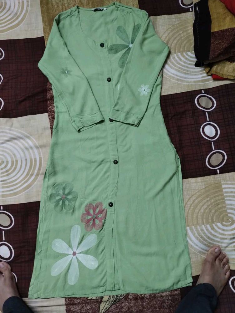 Pishta Green Straight Kurta For Women