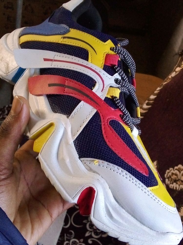 STYLISH MULTICOLOUR SHOE FOR MEN