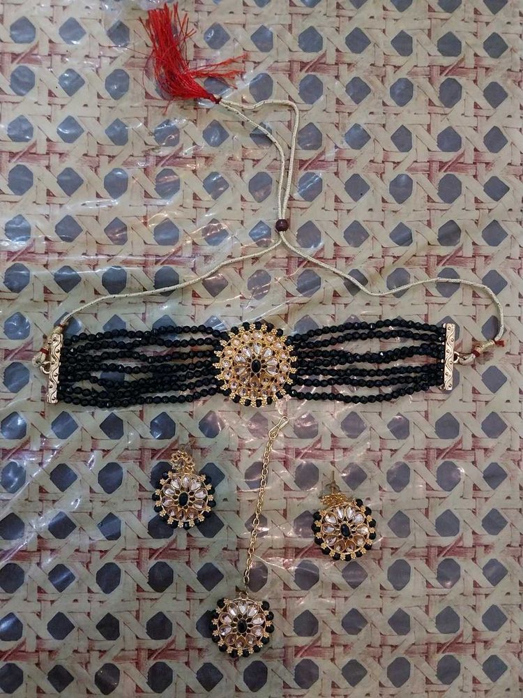 Elegant Black Bead Jewelry Set