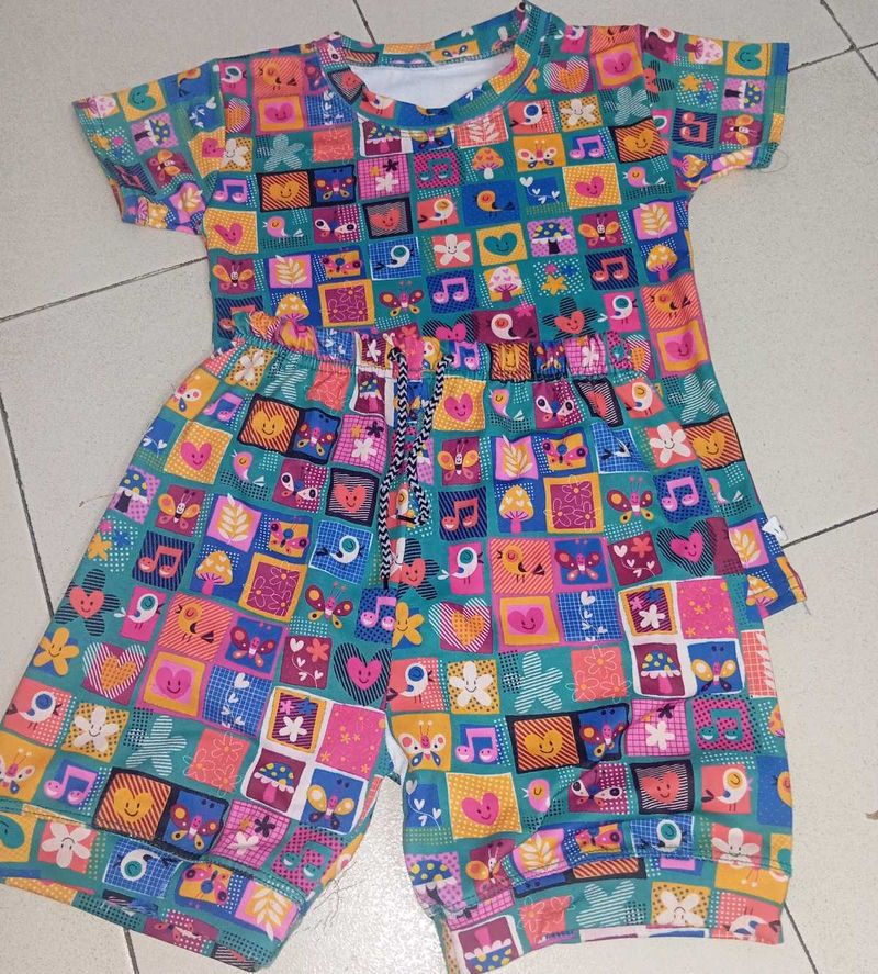 Cute and Comfy Kids&#39; Outfit Set
