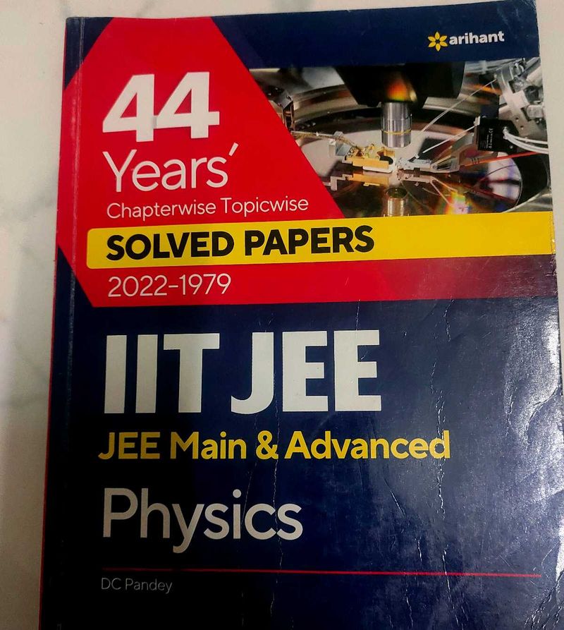 IIT/JEE PHYSICS 44 YEAR PYQ&#39;S