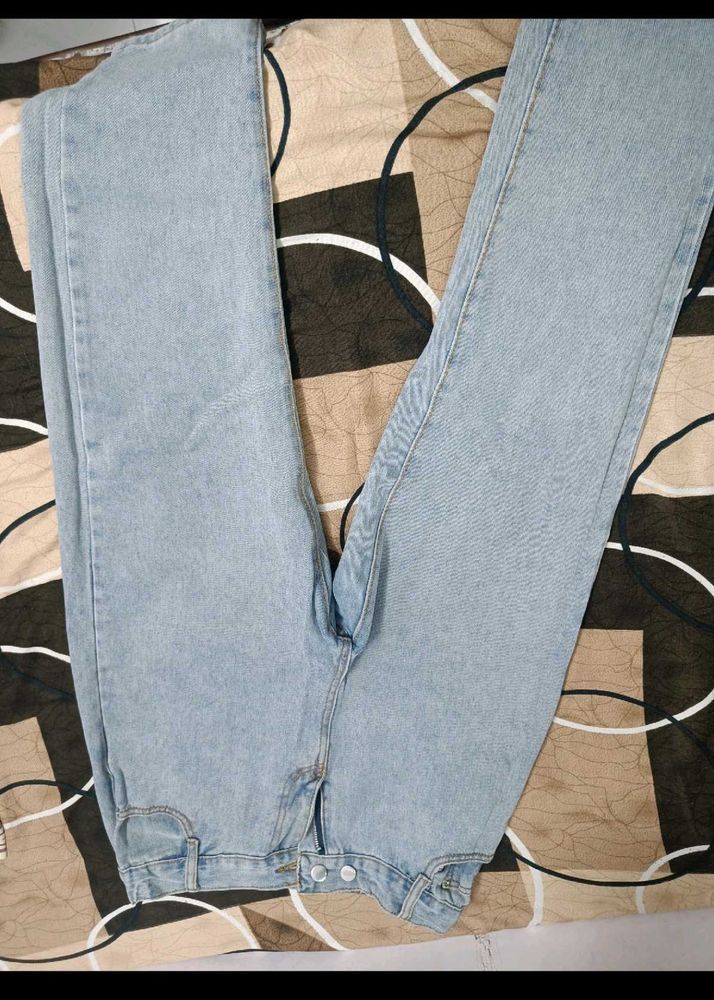 Light Wash Straight Leg Jeans