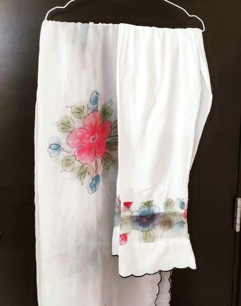 Hand-painted Dupatta Pant Set